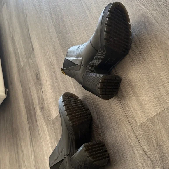 Dr Martens Spence boot - Picture 2 of 6